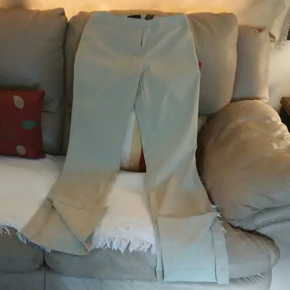 🌻Express khaki split bottoms pants🌻